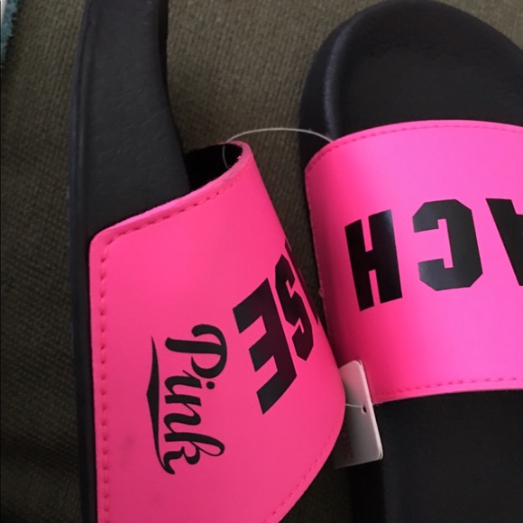 NWT Victoria’s Secret Slides PRICE IS FIRM - Picture 5 of 6